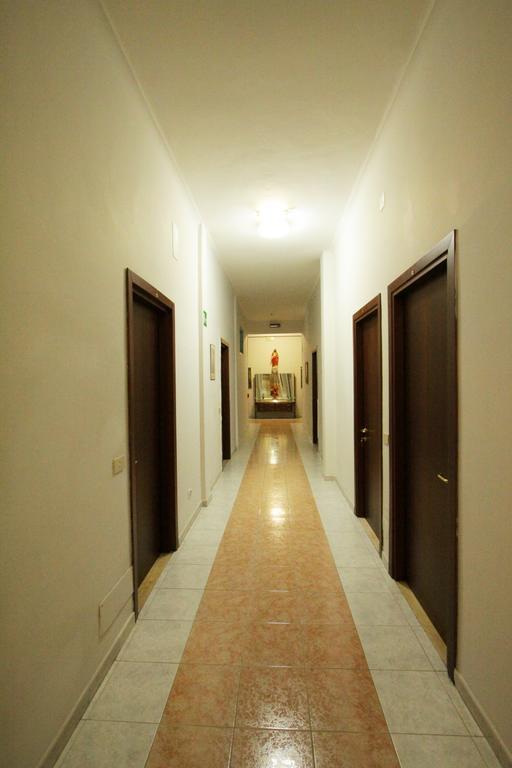 Отель Casa Per Ferie Margherita Diomira Рим Экстерьер фото